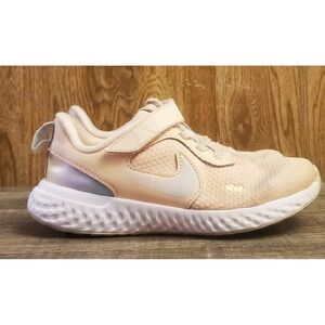Nike Revolution 5‎ SE Sneaker Shoes Youth Size 13 Pink